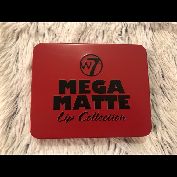 Mega Matte Lip Collection - Picture 2 of 3